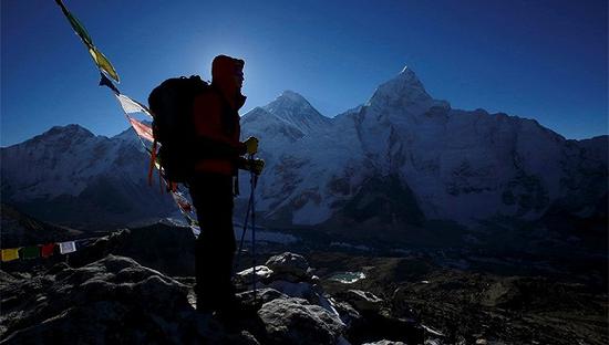 国内营业登山二十年:克服本钱慌张 参加整合彭胀期